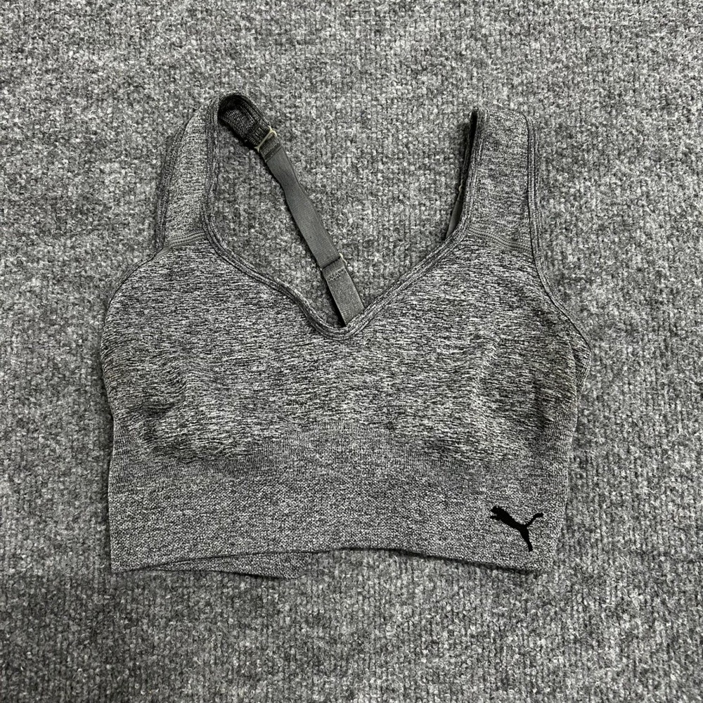 Puma Sports Bra Womens Size S Gray Heathered Seamless Activewear Stretch Gym
